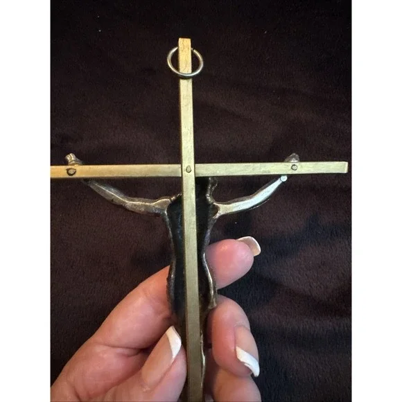 Vintage Metal Jesus on Cross Crucifix Wall‎ Art Hanging Religious 8.5"x4.5" INRI - Picture 8 of 10